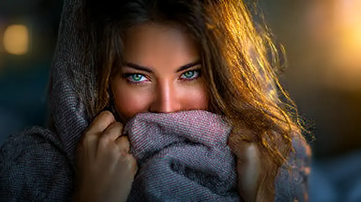 Woman browsing spicychat ai review on her phone